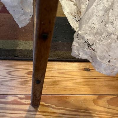 Lot 454 Antique screen