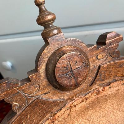 Lot 455 Eastlake Side Chair