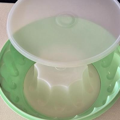 Tupperware Cake Taker and Jello Mold Bowl