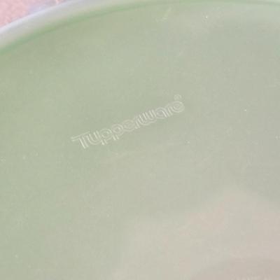 Tupperware Cake Taker and Jello Mold Bowl