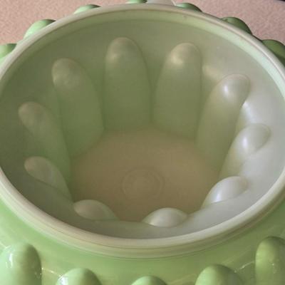 Tupperware Cake Taker and Jello Mold Bowl