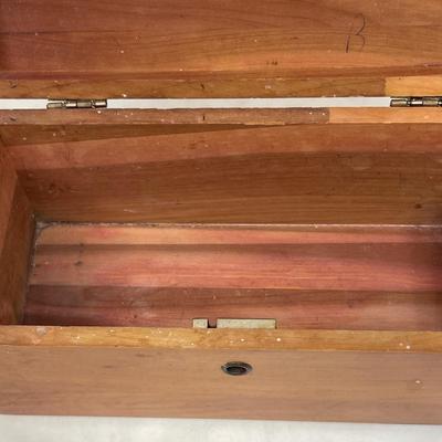 Lane cedar chest -miniature
