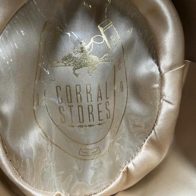 Lot 466 Vintage cattleman's hat