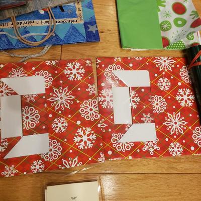 Handmade Holiday Cards, Gift Wrapping and More (LLR-KD)