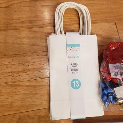 Handmade Holiday Cards, Gift Wrapping and More (LLR-KD)