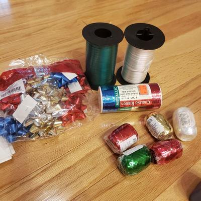 Handmade Holiday Cards, Gift Wrapping and More (LLR-KD)