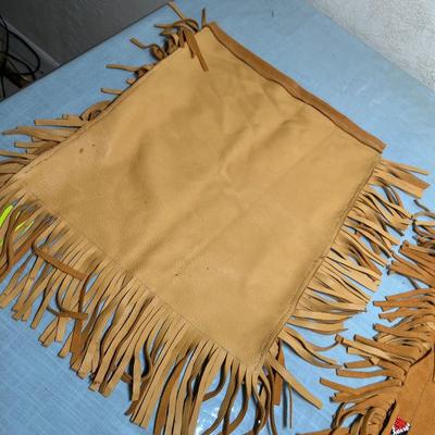 Lot 473 Western items