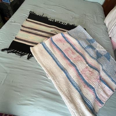 Lot 475 Small blankets