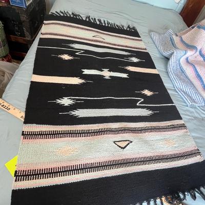 Lot 475 Small blankets