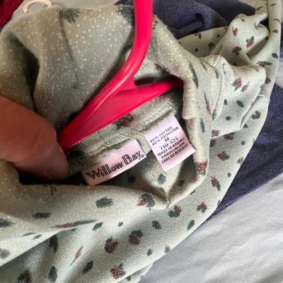 Lot 479 Ladies fancy shirts/ jackets