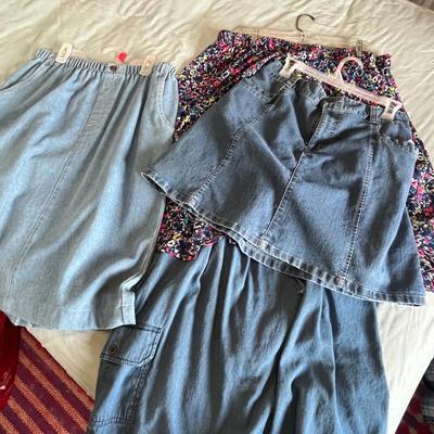 Lot 484 Skirts