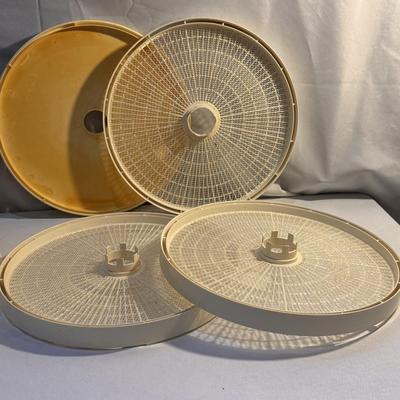 Sodastream and American Harvest Snackmaster Dehydrator (K-DZ)