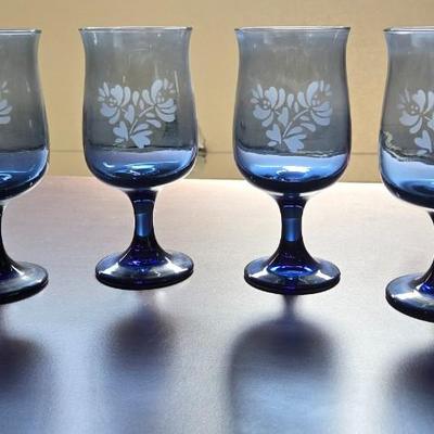 PFALTZGRAFF Wine Glasses and Blue Hobnail Bowl