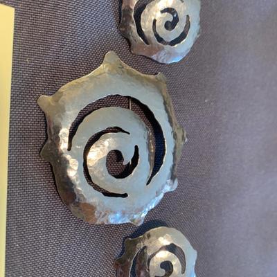 London Hallmarked Sterling Brooch & Matching Earrings
