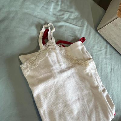 Lot 487 Lot of T-shirts