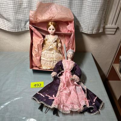 Lot 492 Dolls