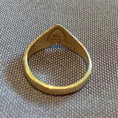 Beverly Hill Gold 14k Ring - Size 5