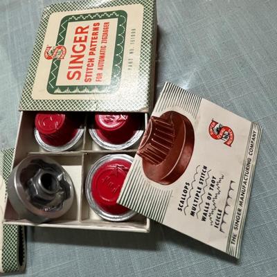 Lot 499 Singer Sewing Attachments