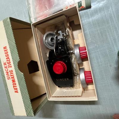 Lot 499 Singer Sewing Attachments