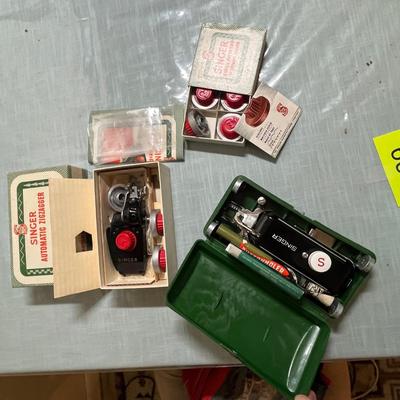 Lot 499 Singer Sewing Attachments