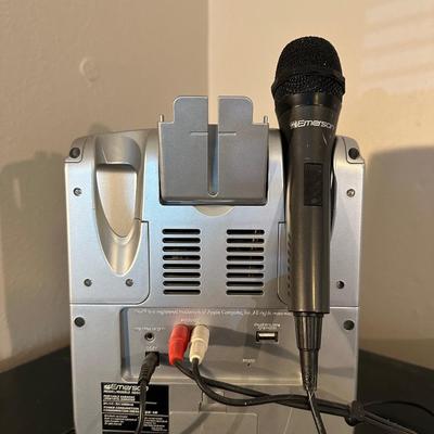 EMERSON MP3 KARAOKE MACHINE, MANY STEREO/ELECTRONIC CABLES & 2 CD CARRY CASES