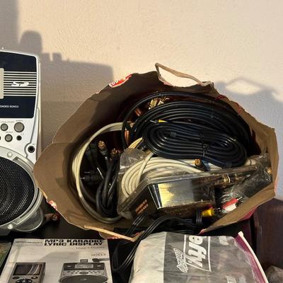 EMERSON MP3 KARAOKE MACHINE, MANY STEREO/ELECTRONIC CABLES & 2 CD CARRY CASES