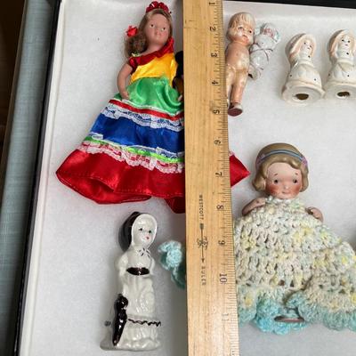 Lot 513 Antique dolls