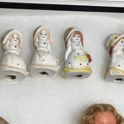 Lot 513 Antique dolls