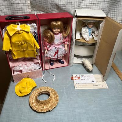 Lot 518 Dolls & Doll trunk