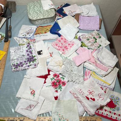 Lot 520 Hankies