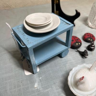 Lot 527 Miniature collection