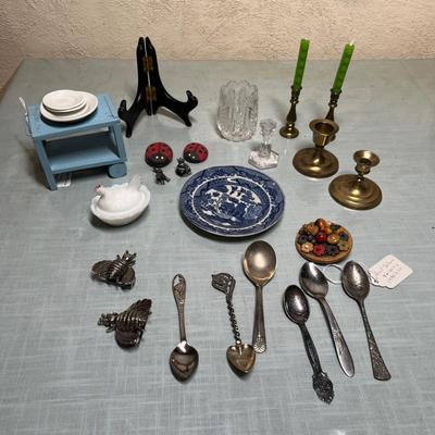 Lot 527 Miniature collection