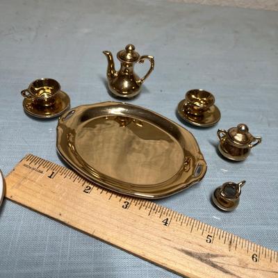 Lot 529 Miniature Tea Sets