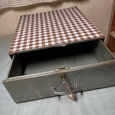 Lot 534 Antique cash drawer