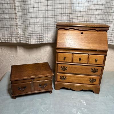 Lot 537 Jewelry Boxes