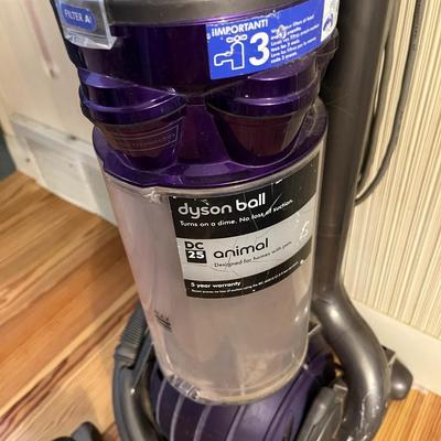 Lot 540 Dyson Vac