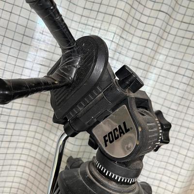 Lot 543 Tripod& Binoculars