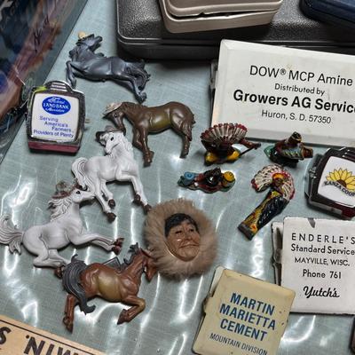 Lot 553 Large lot of household