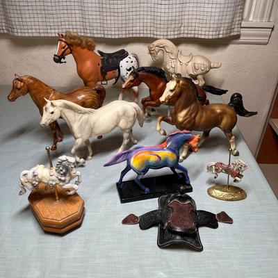 Lot 555 Horse Figures