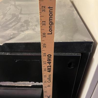 Lot 556 File cabinet