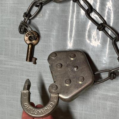 Lot 564 BNSF Padlock
