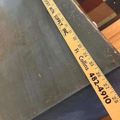 Lot 574 Chest of drawers