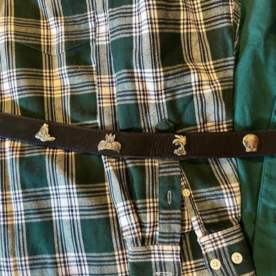NEW LOONEY TUNES SHIRTS (MED) LEATHER BELT, 2 PLATE FRAMES, CLIPS AND CARD REGISTER