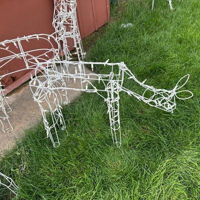 5 LIT REINDEER YARD DECORATIONS