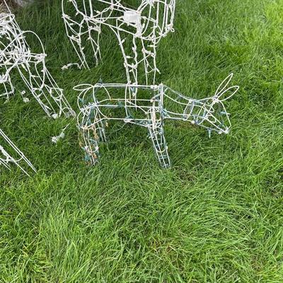 5 LIT REINDEER YARD DECORATIONS