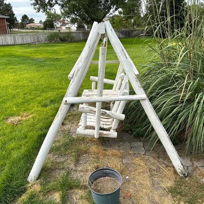 LOG DOUBLE SEAT SWING WITH TABLE