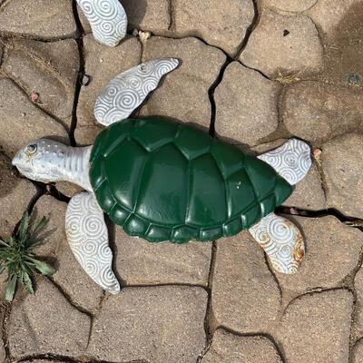 4 METAL TURTLES