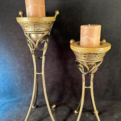 Lot 197. 3 Piece Decor Set