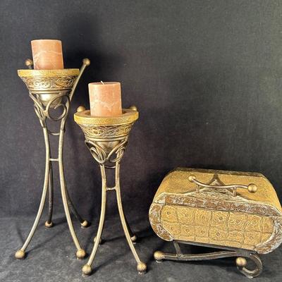 Lot 197. 3 Piece Decor Set