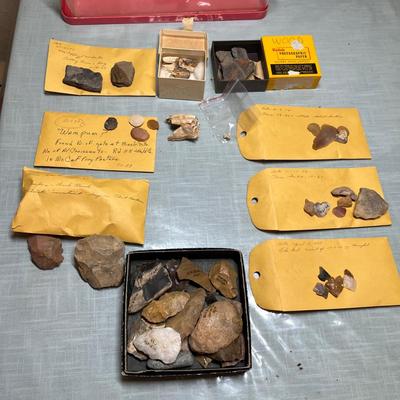 Lot 652 Unique rock specimines